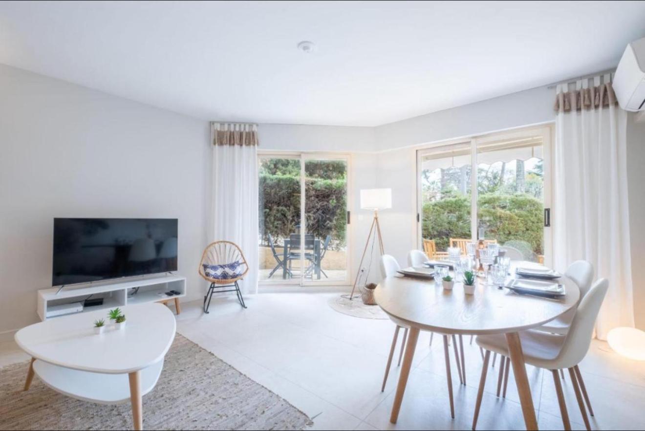 Cannes Croisette Sea & Sky Apartment