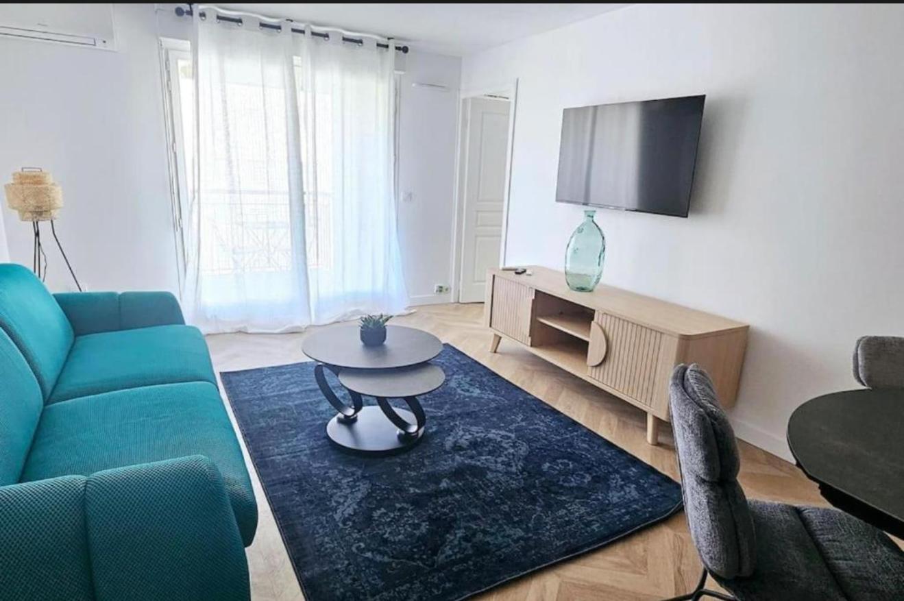 Cannes Croisette Sea & Sky Apartment *